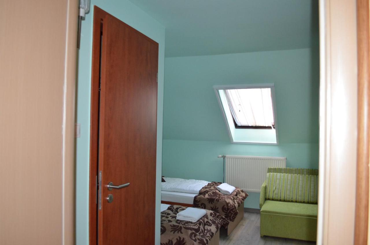 Holdfenyszallas Bed & Breakfast Szeged Luaran gambar