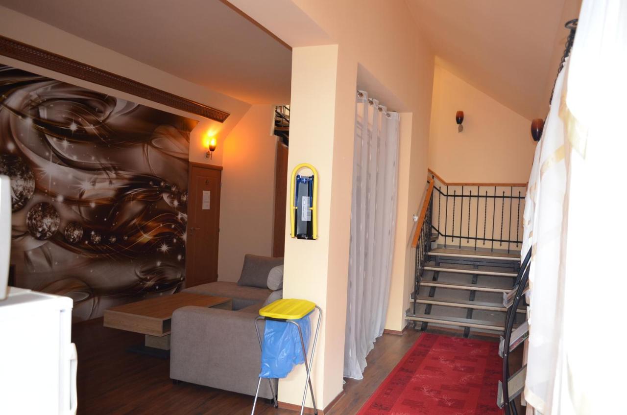 Holdfenyszallas Bed & Breakfast Szeged Luaran gambar