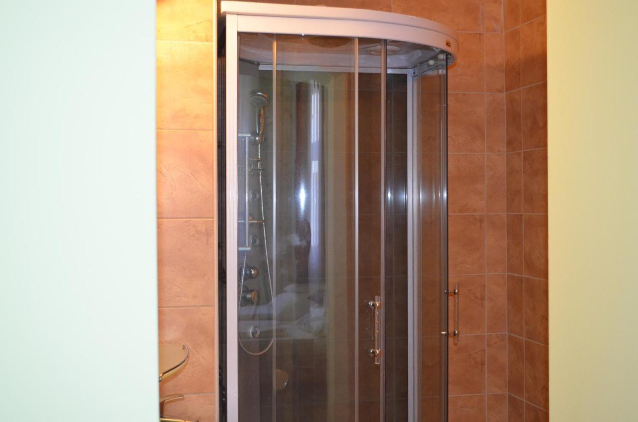 Holdfenyszallas Bed & Breakfast Szeged Luaran gambar