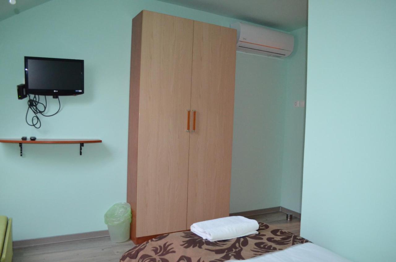 Holdfenyszallas Bed & Breakfast Szeged Luaran gambar