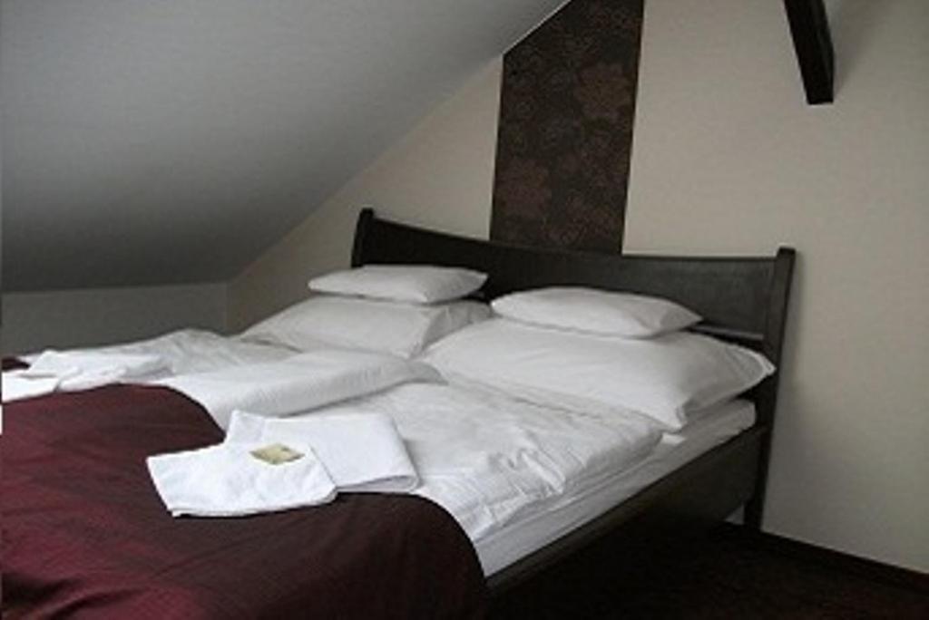 Holdfenyszallas Bed & Breakfast Szeged Luaran gambar